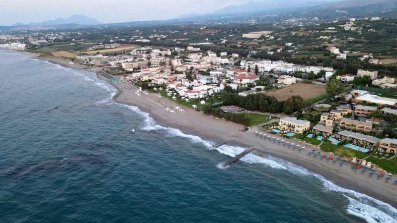 חגגו פסח 2027 עם Olam Holidays במלון Aquila Rithymna Beach ברמת 5 כוכבים בכרתים.