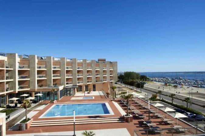 חגגו פסח 2027 עם Olam Holidays במלון Real Marina Hotel & Spa ברמת 5 כוכבים ב-Olhão, אלגרבה.