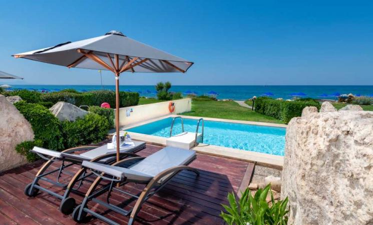 חגגו פסח 2027 עם Olam Holidays במלון Aquila Rithymna Beach ברמת 5 כוכבים בכרתים.